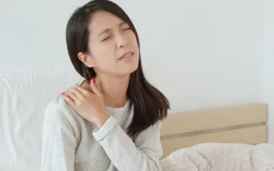 The Best Sleeping Positions to Ease Shoulder Pain